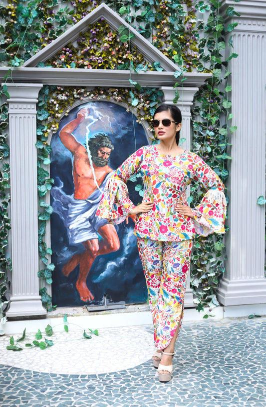 BACK SLIT SIDE CUT PANTS